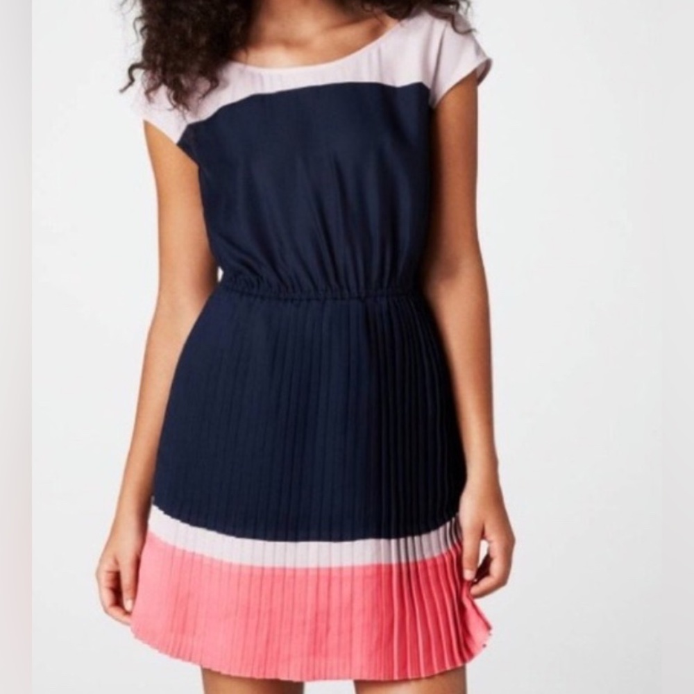 New American Eagle Color Block‎ Pleated Dress with Open Back Size Medium